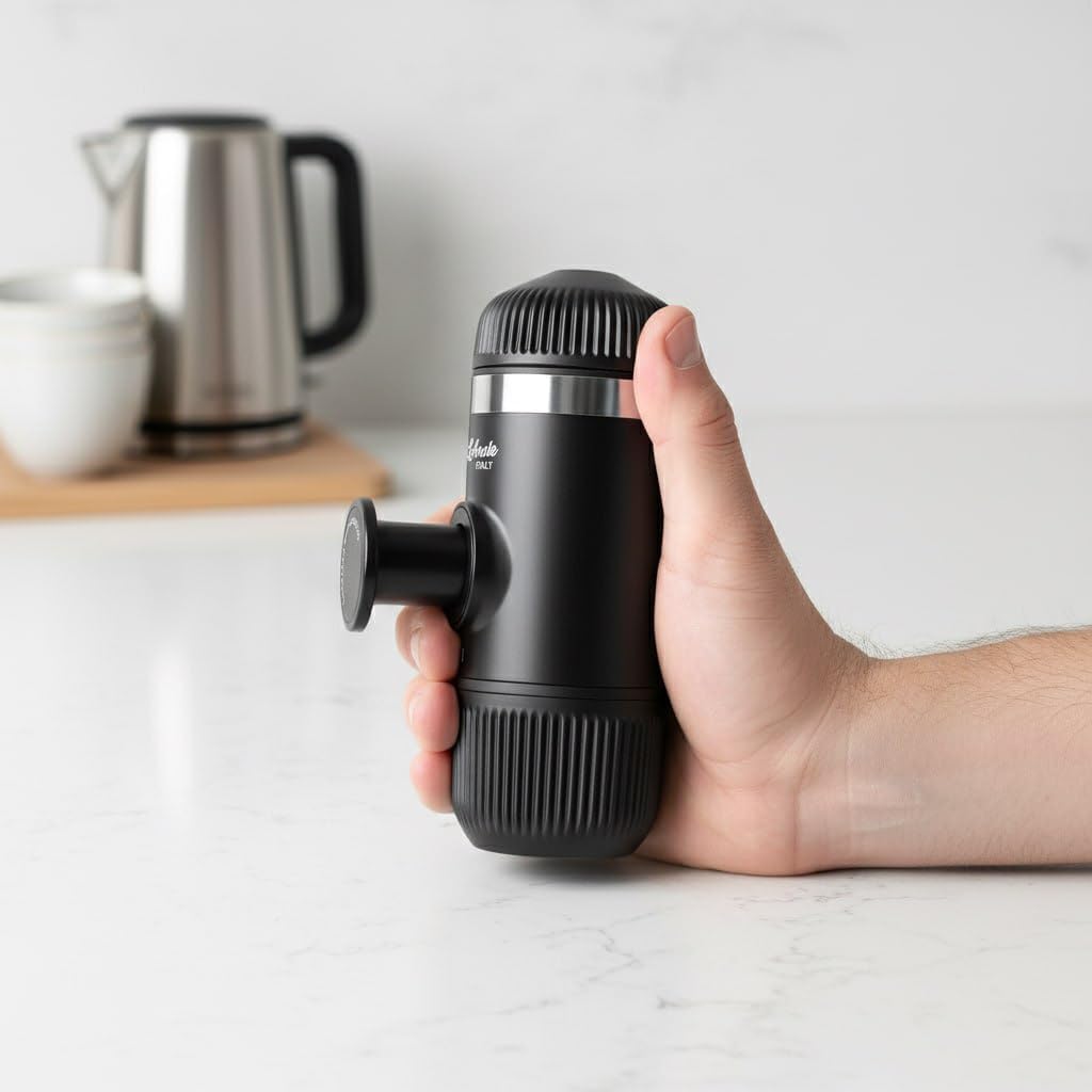 Luwak Portable Manual Espresso Machine - Black
